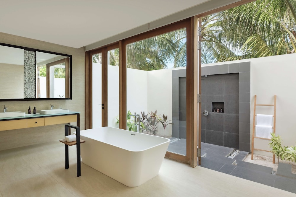 Duplex 2 bedroom beach sunset villa with private pool & free access VIP seaplane lounge on arrival - Photo 9