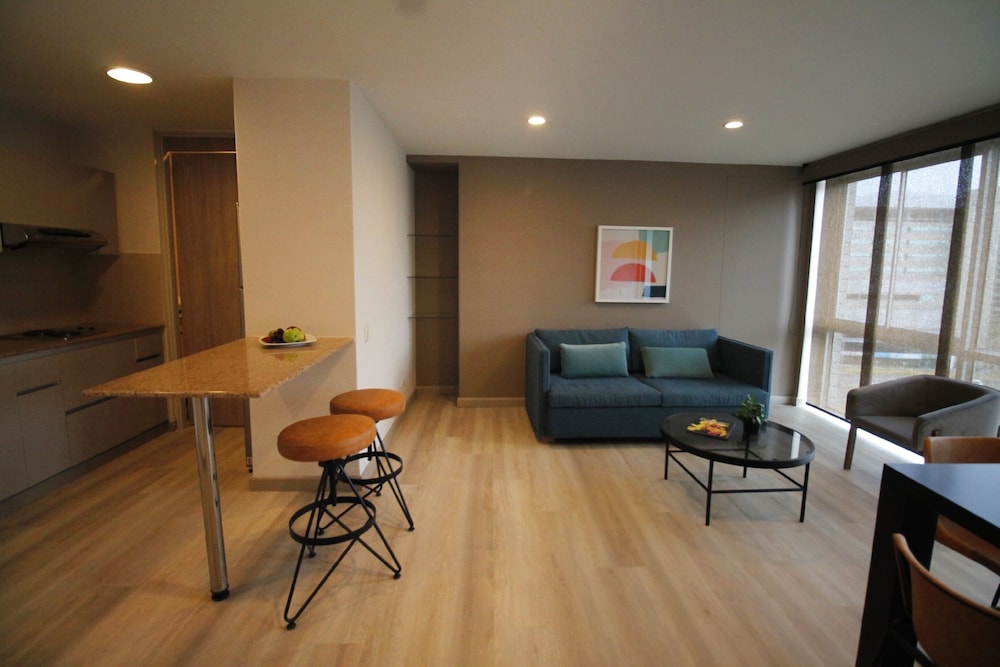 Deluxe Room, 1 Queen Bed (Junior Estelar Queen Apartment) - Photo 5