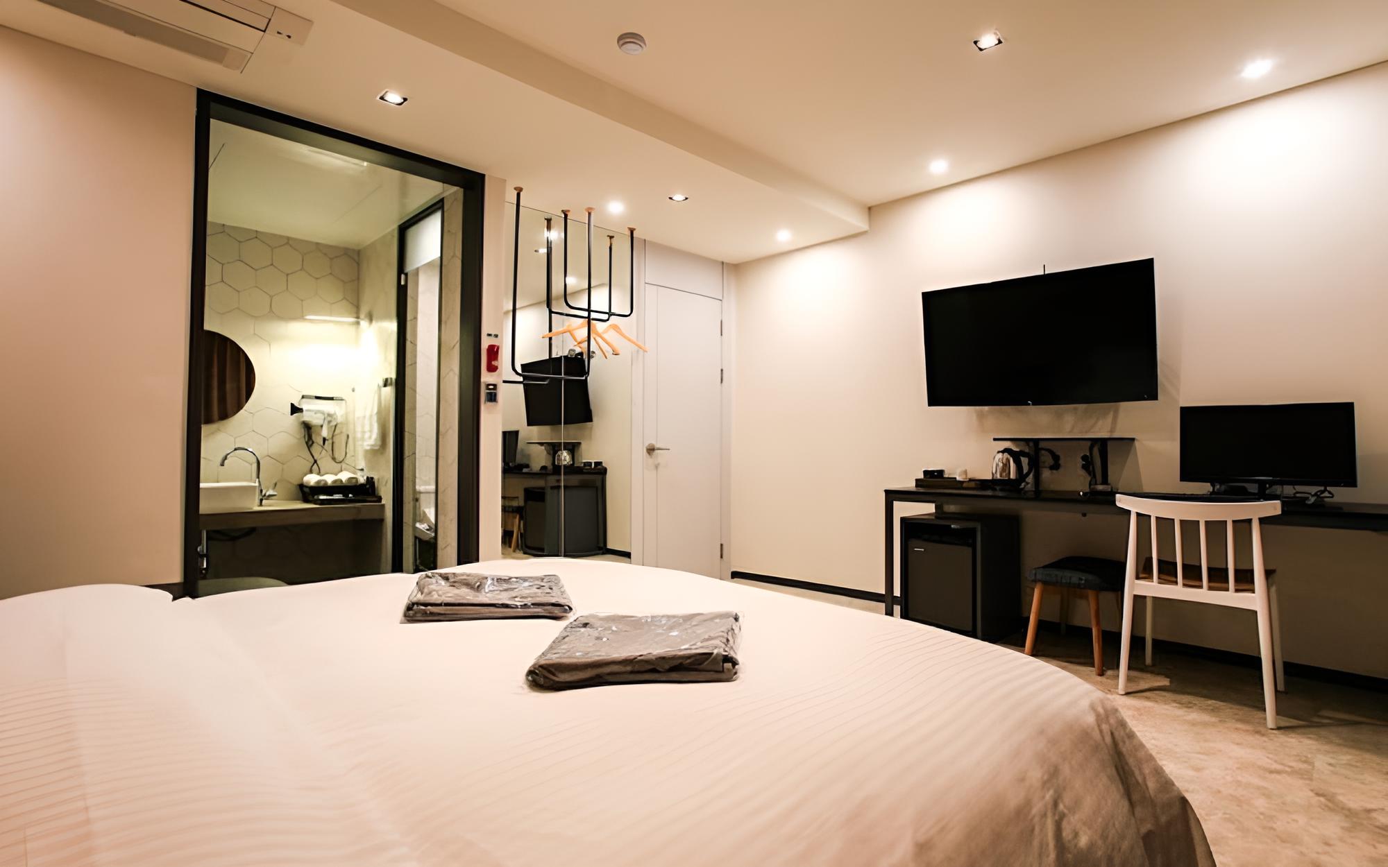 Room (Walkie Special Rate (No Parking Room ) - Photo 2