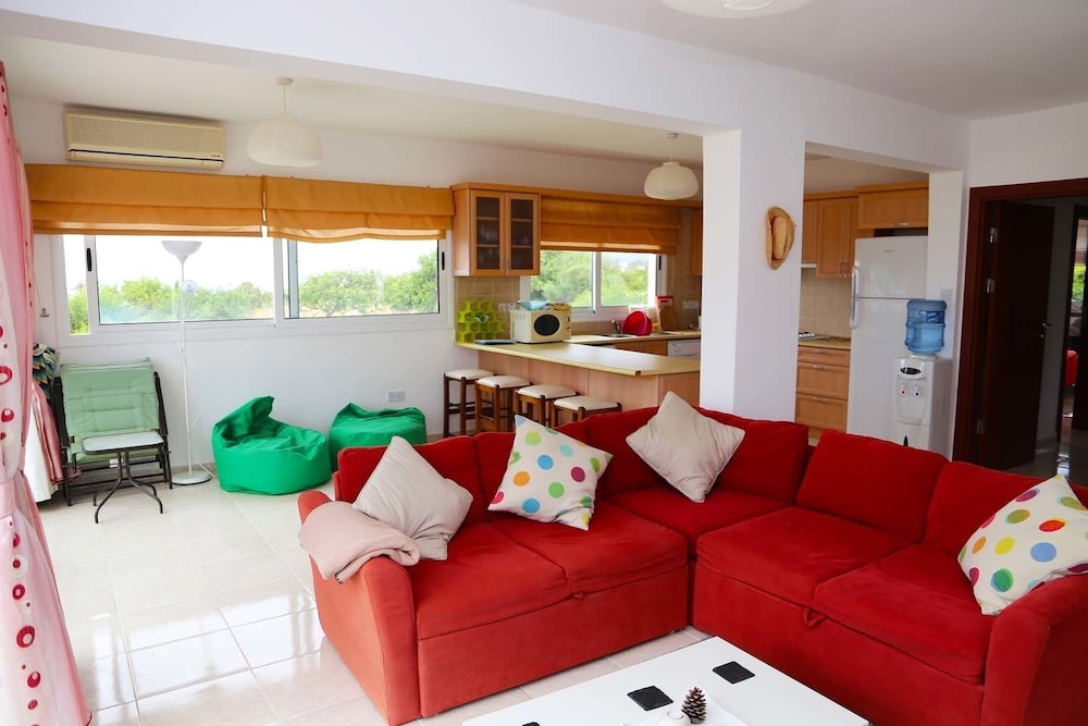 Panoramic Apartment, 2 Bedrooms, Balcony, Sea View photo 1