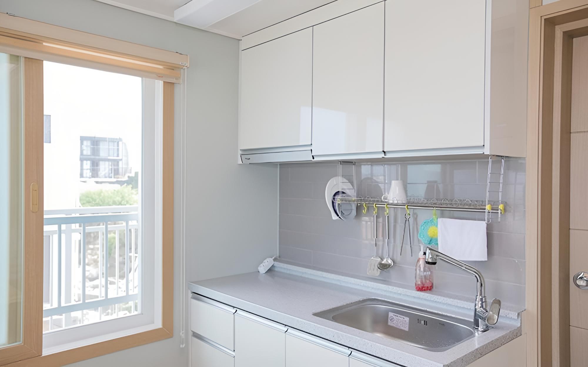 Room (Room 202 (Ocean View)) photo 3