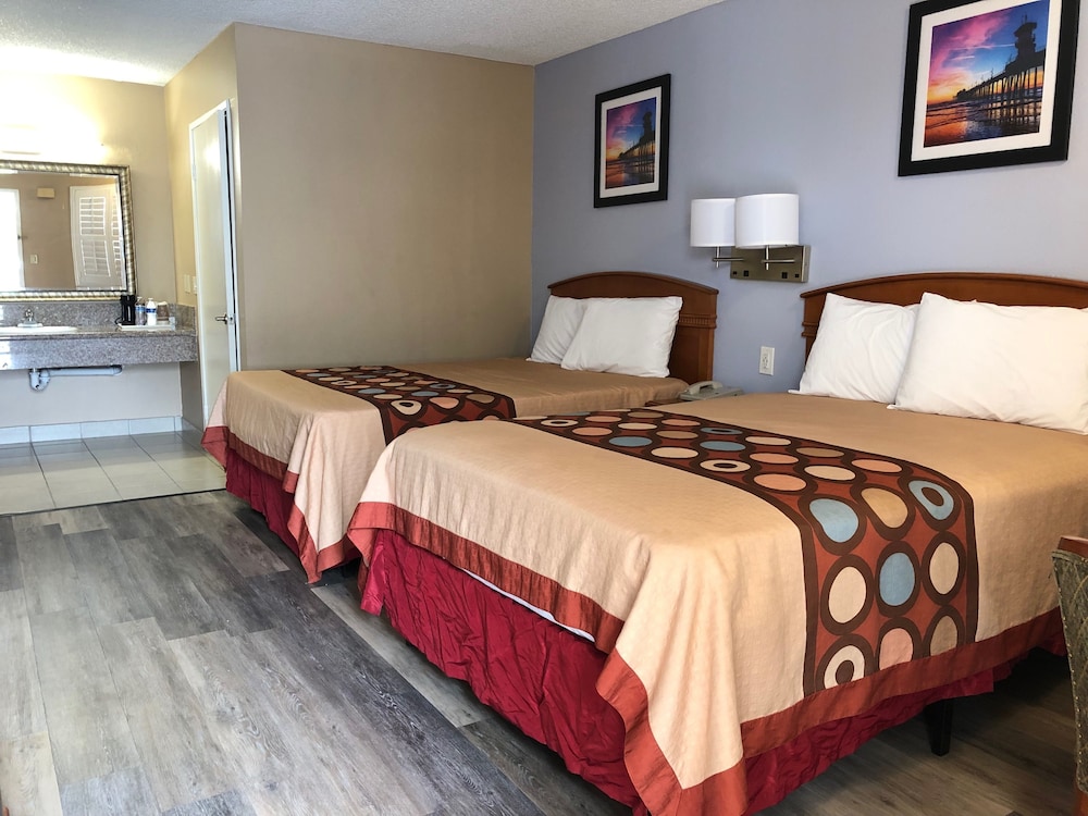 Standard Room (2 Double Beds)