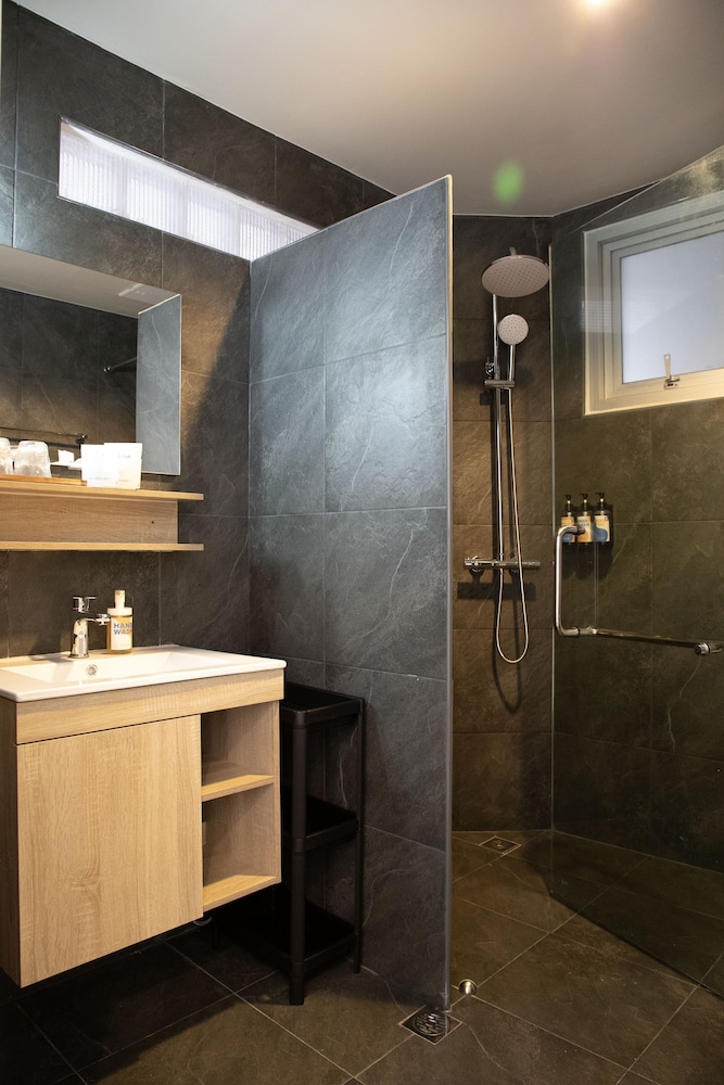 Leela Signature Room photo 3
