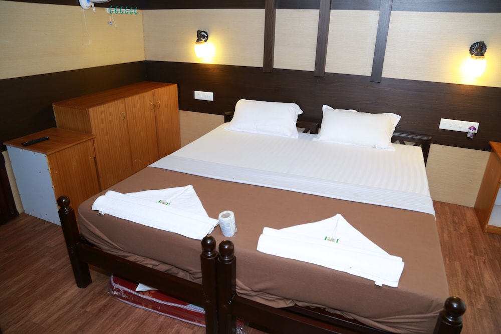 Deluxe Double Room, 1 Double Bed photo 2
