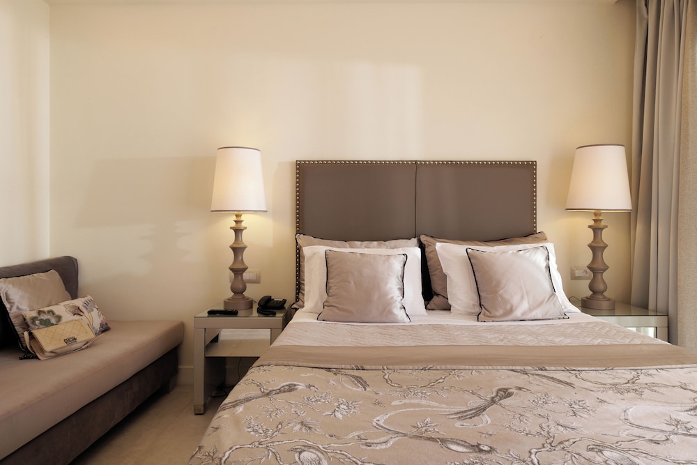 Deluxe Room, Private Pool, Garden View thumbnail 5