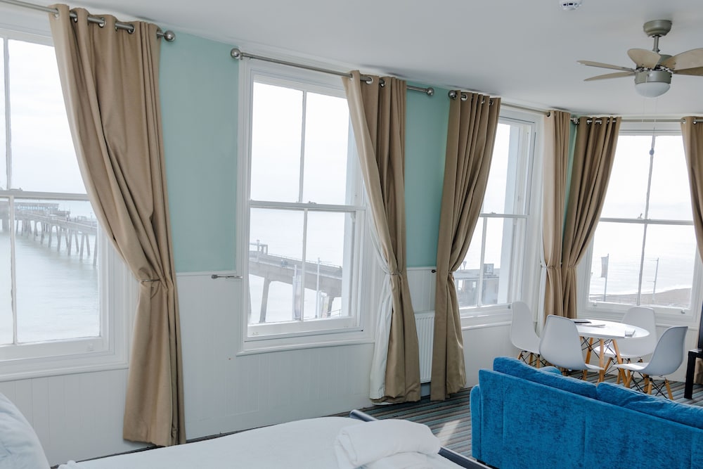 Deluxe Suite, Sea View photo 2