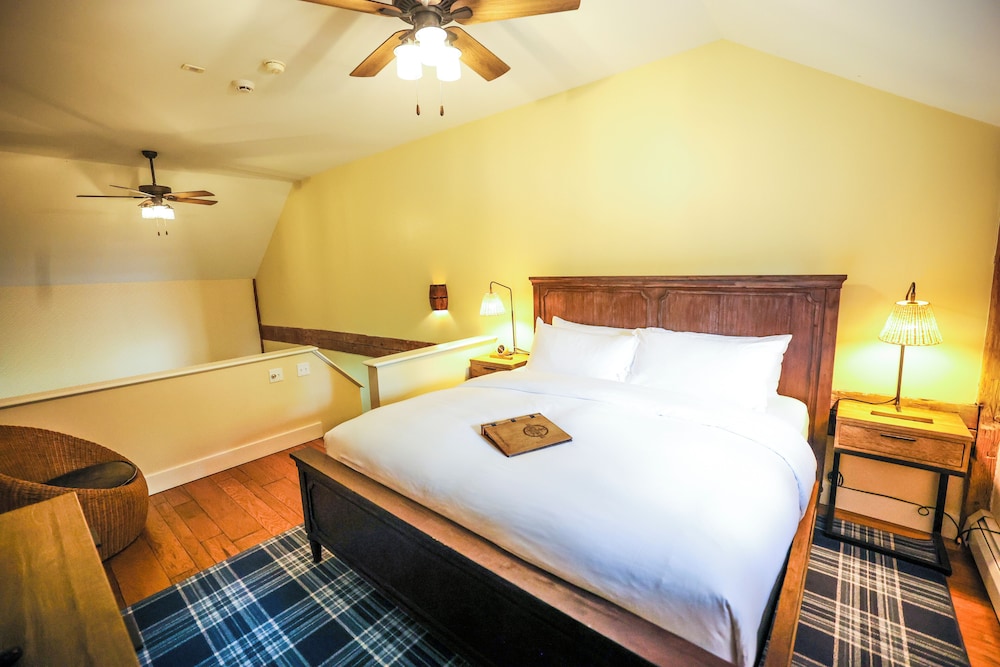 Elvis Suite