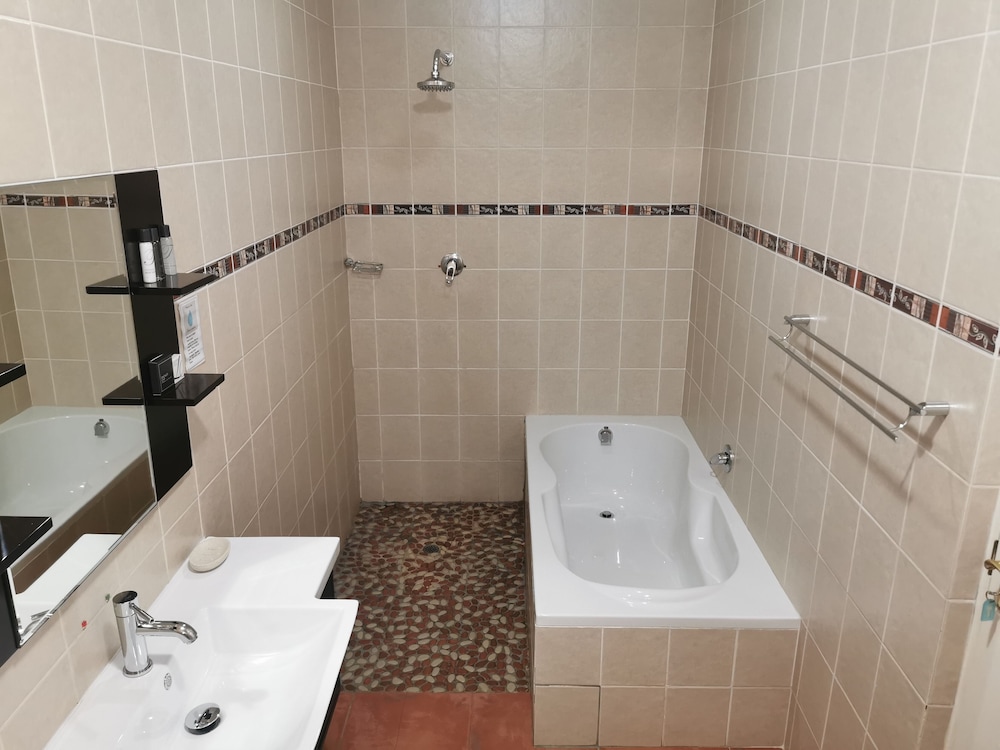 City View Suite photo 3