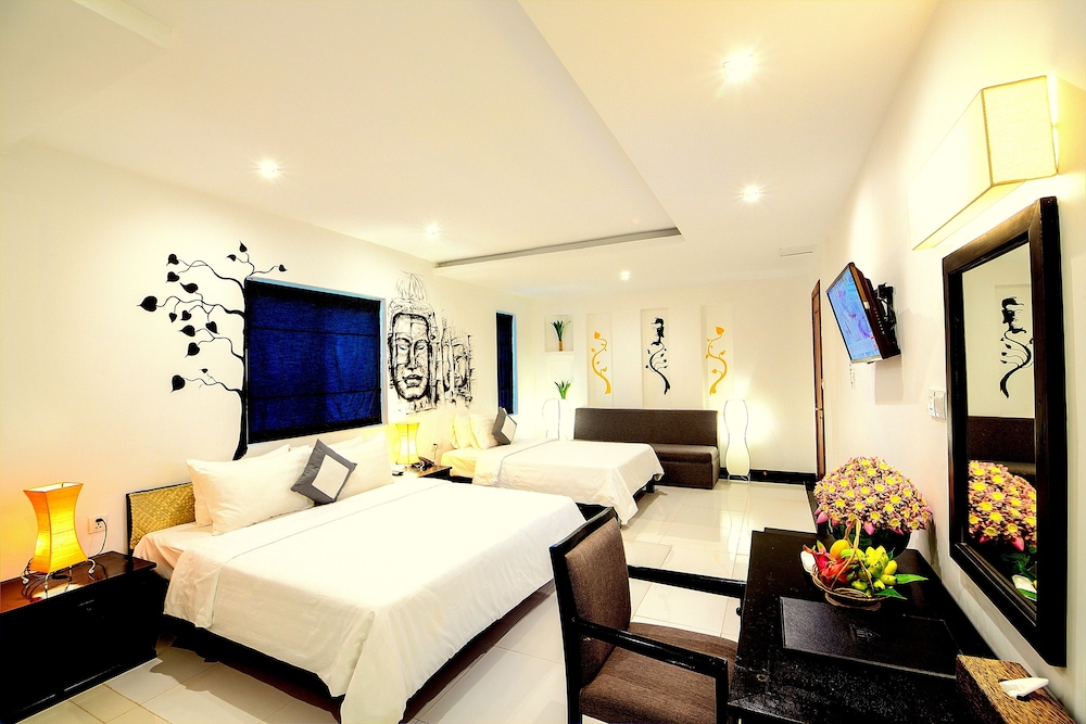 Family Suite, 1 Bedroom, Balcony, Garden View