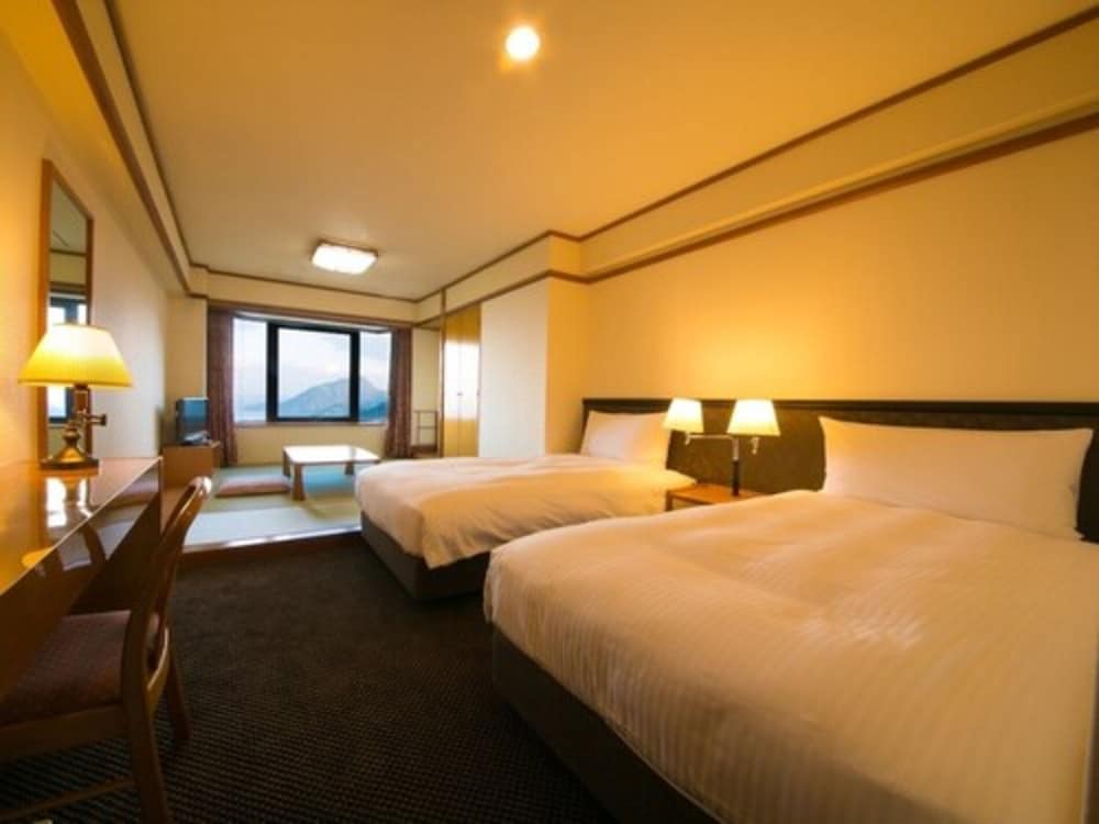 Japanese Western Style Room, Non Smoking, Mountain View photo 3