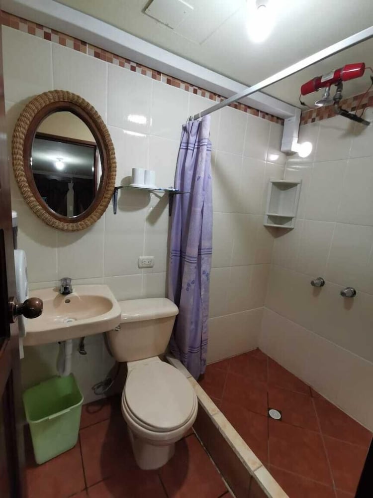 Basic Room, 1 Double Bed photo 3