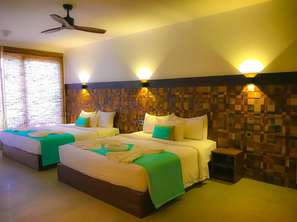 Deluxe Family Room