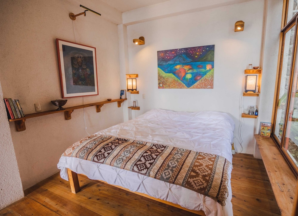Panoramic Apartment, 1 King Bed, Balcony, Lake View photo 1