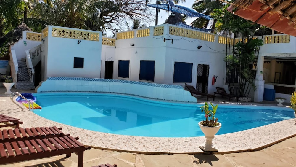 Villa photo 3