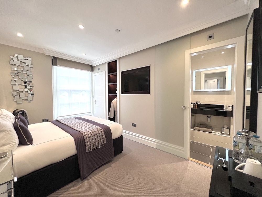 Classic Double Room, Ensuite photo 1