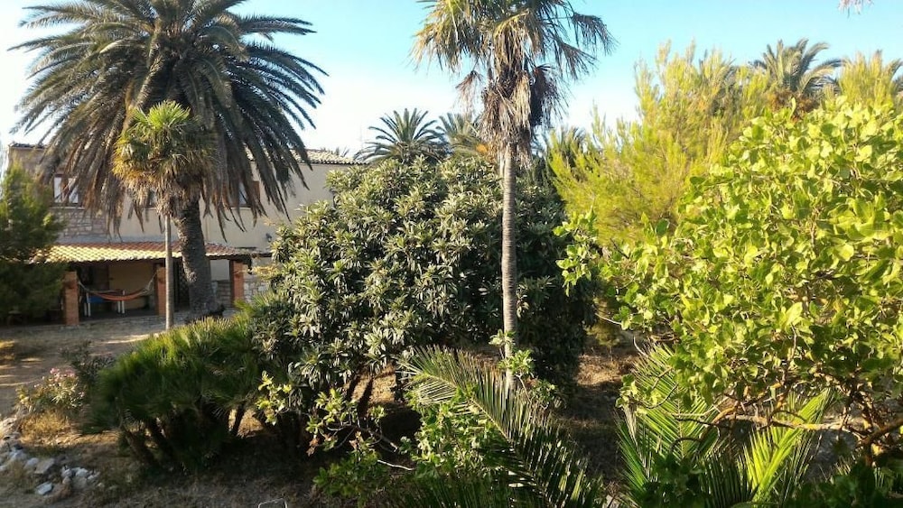 Quadruple Room (Rosa) photo 3