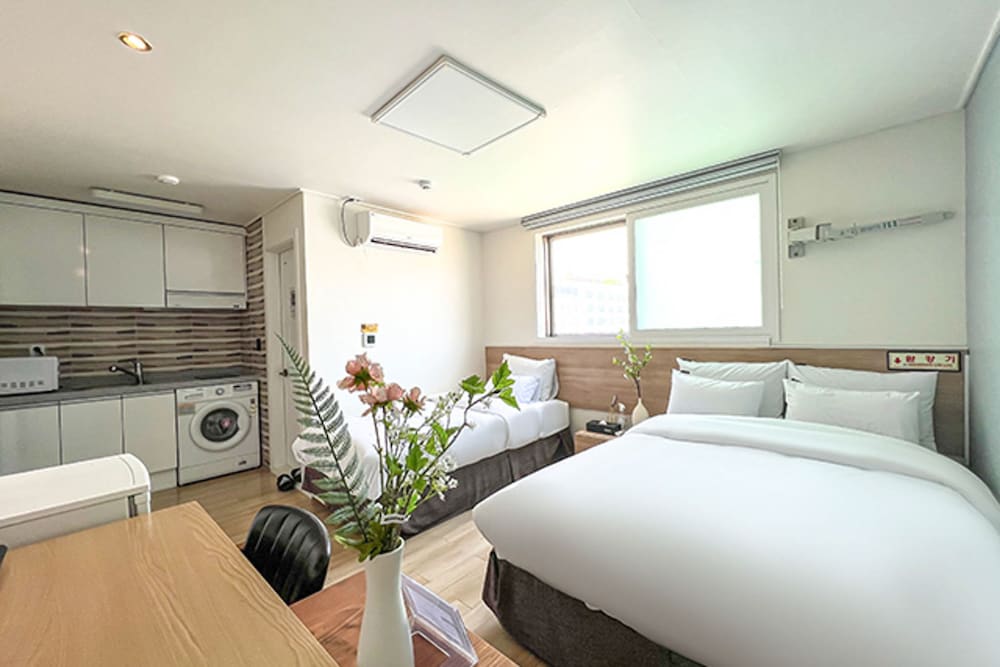 Exclusive Twin Room, City View photo 1