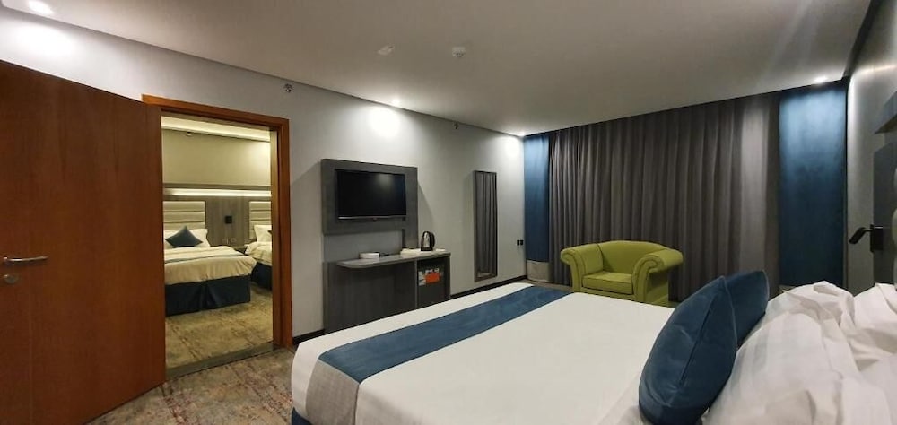 Premium Suite