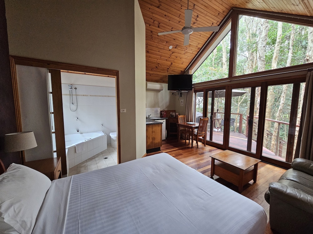 Tree House, 1 Queen Bed