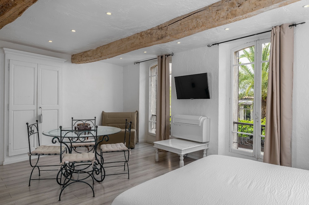 Premium Suite (Street View) photo 3