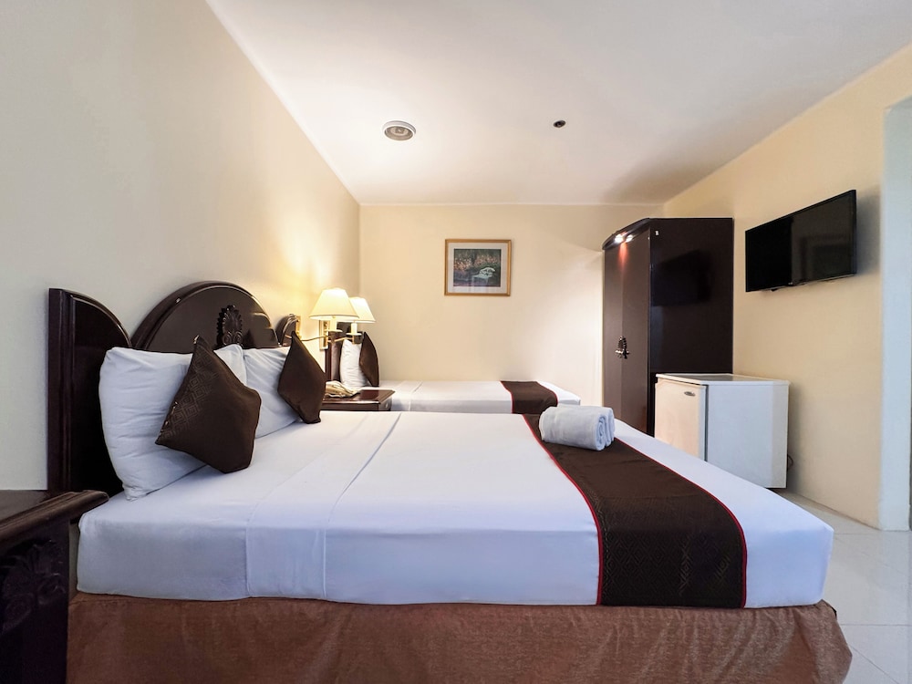 Suite Triple Room - Photo 3