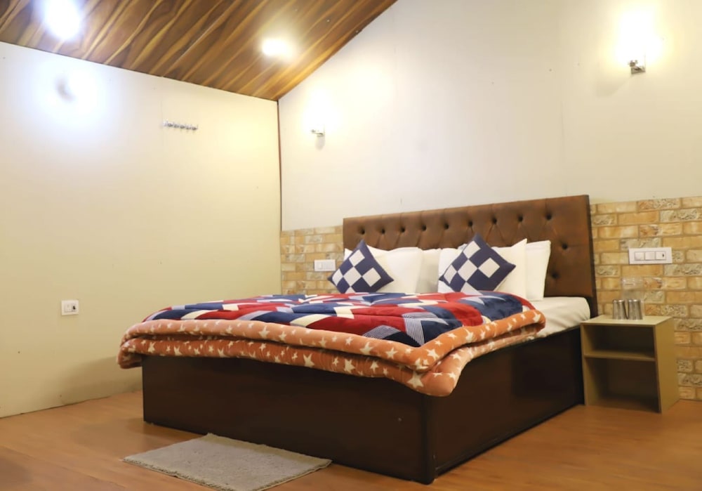 Superior Room, Mountain View