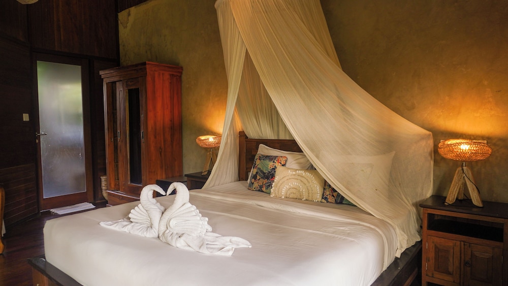 Deluxe Double Room, Garden View