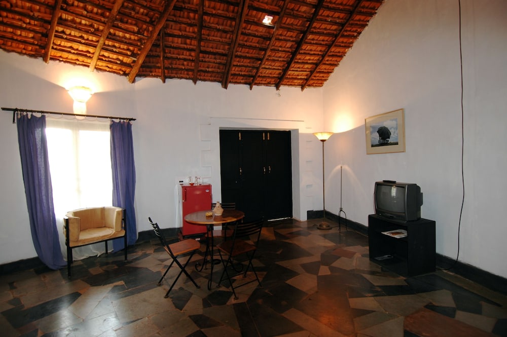1 Bedroom Cottage Suite - Photo 6
