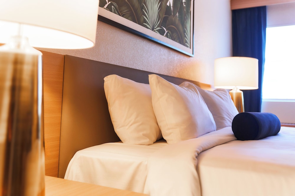 Premium Room, 2 Queen Beds - Photo 3
