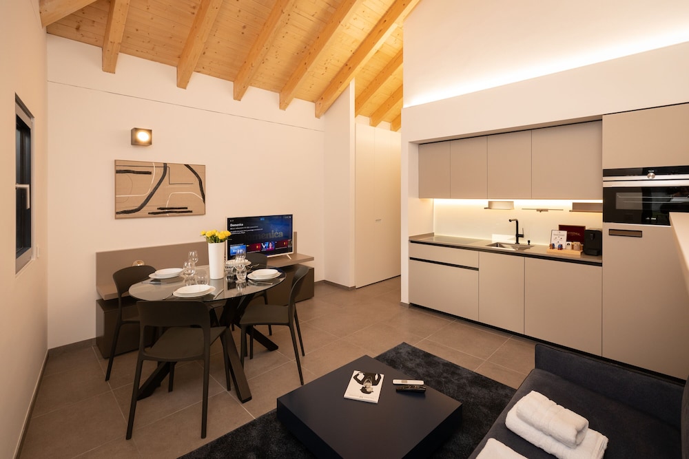 Standard Studio (Res.3544 Apt King 301)