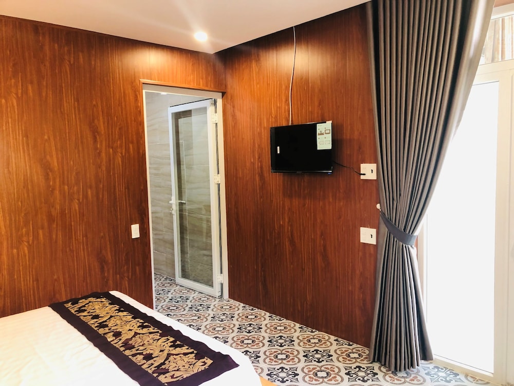 Family Room photo 2