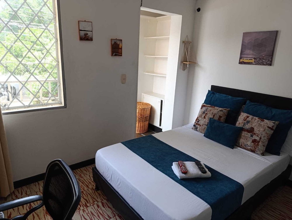 Basic Double Room, Balcony, City View photo 2