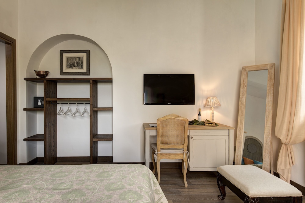 Classic Double Room, 1 Queen Bed photo 2