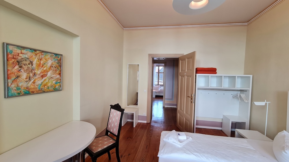 Grand Room, Non Smoking, Courtyard View photo 2