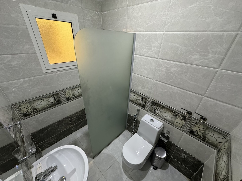 King Suite - Photo 3