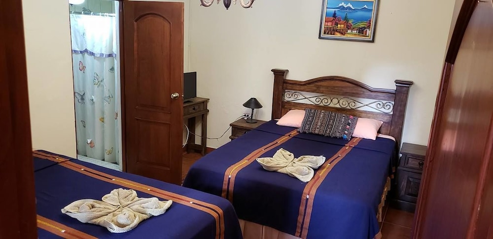 Classic Double Room, Multiple Beds, Non Smoking photo 1