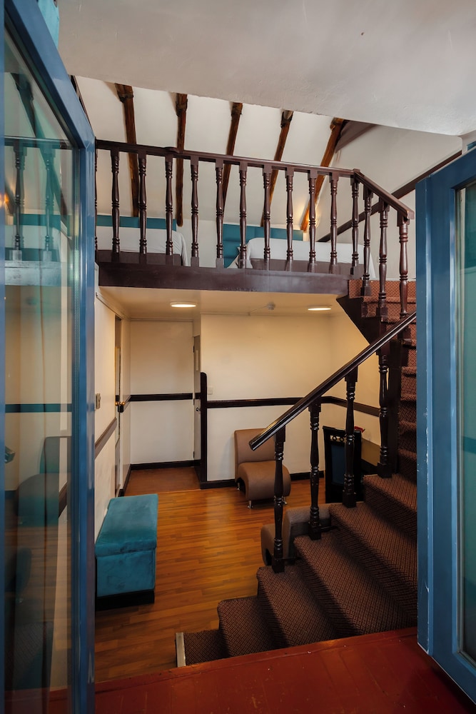 Superior Triple Room photo 3