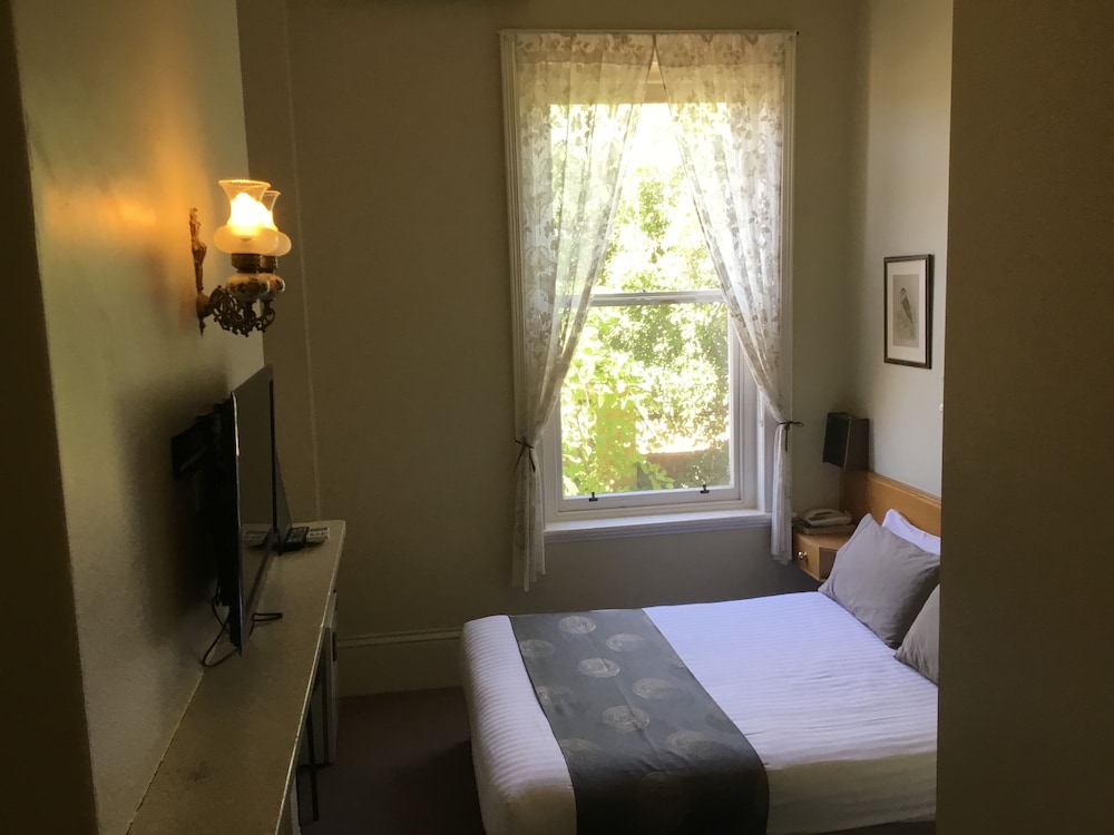 Queen Suite photo 1