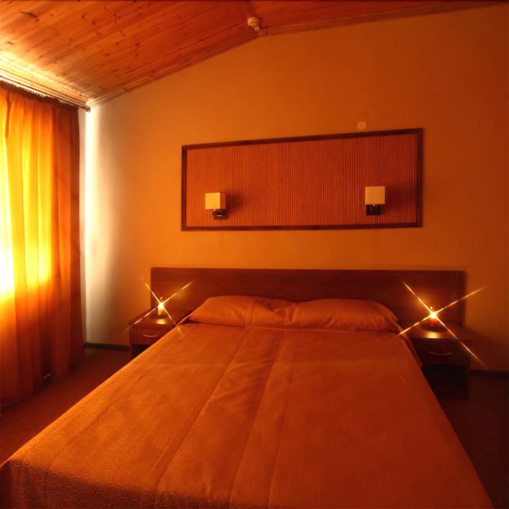 Standard Double or Twin Room photo 2