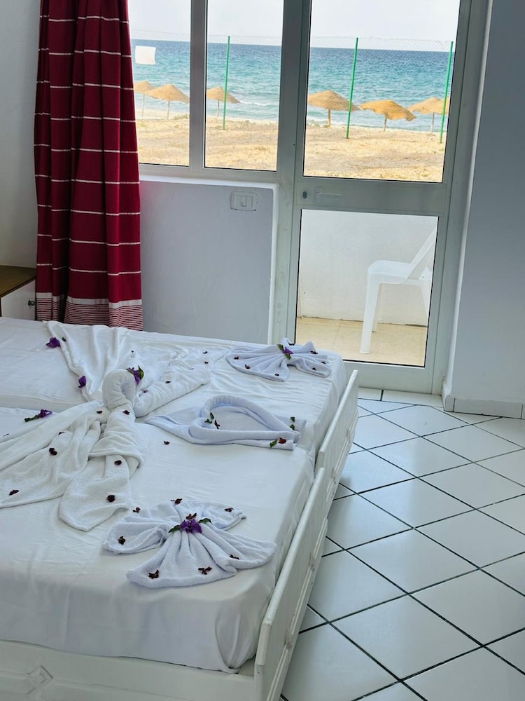 Triple Room, Sea View - Photo 5