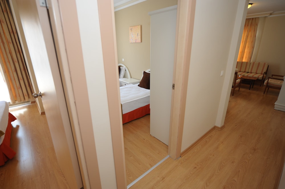Family Suite, 2 Bedrooms - Photo 1
