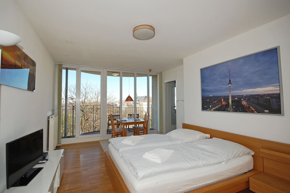 Parkview Skyline Apartment - Veteranenstrasse 10c photo 1