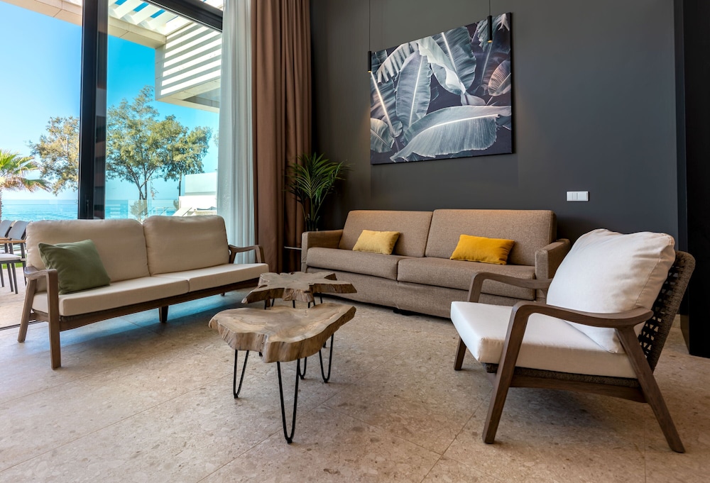 Apartment, Oceanfront