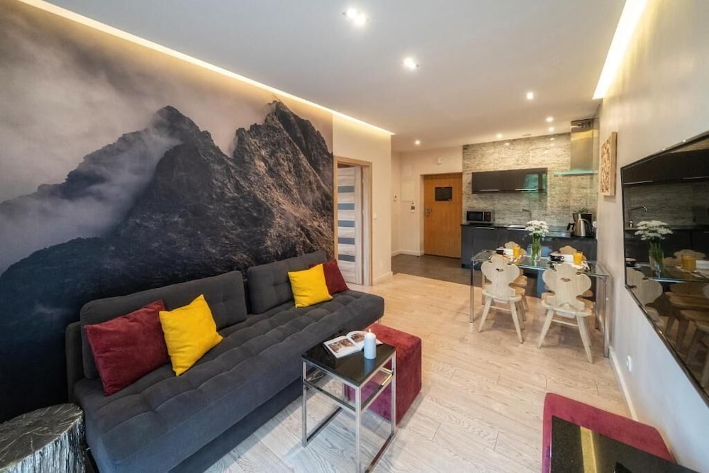 Deluxe Apartment (013 with SPA, Pool access)