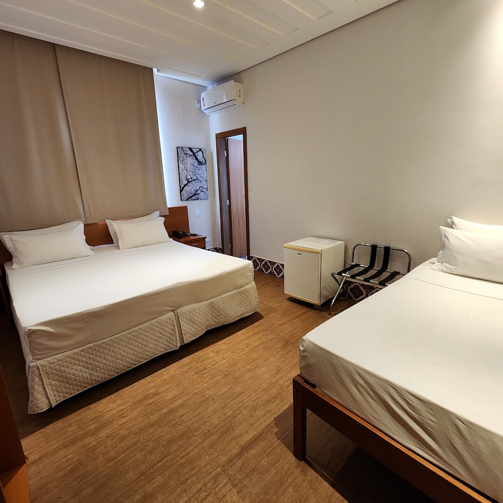 Comfort Room - Photo 1