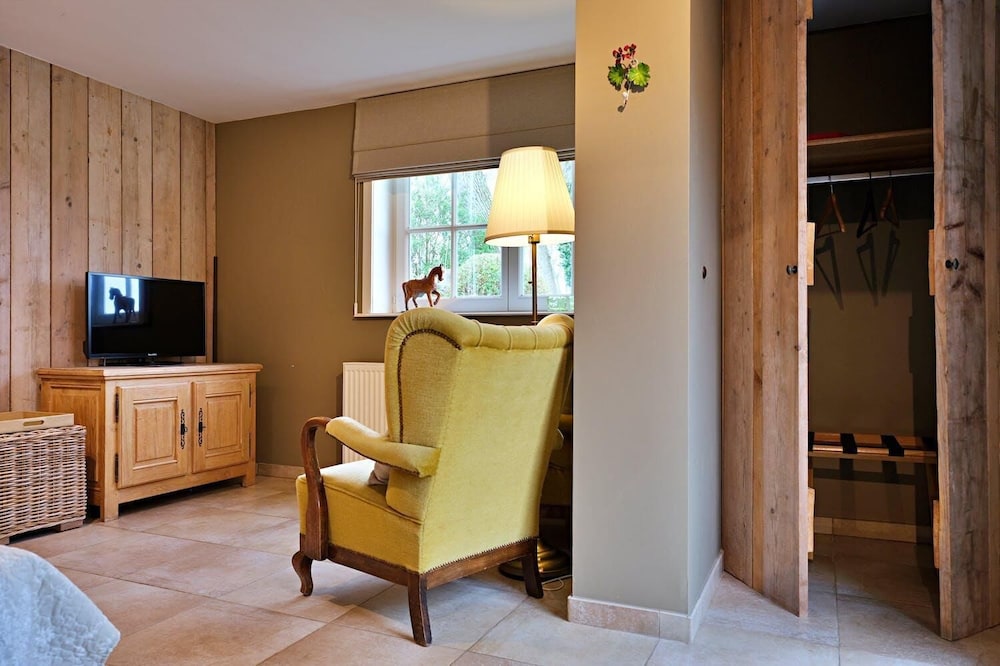 Deluxe Double Room, Patio, Garden View