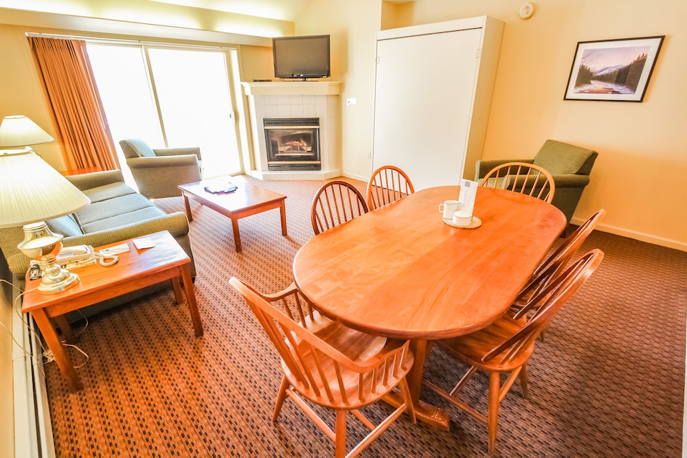 Suite, 3 Bedrooms