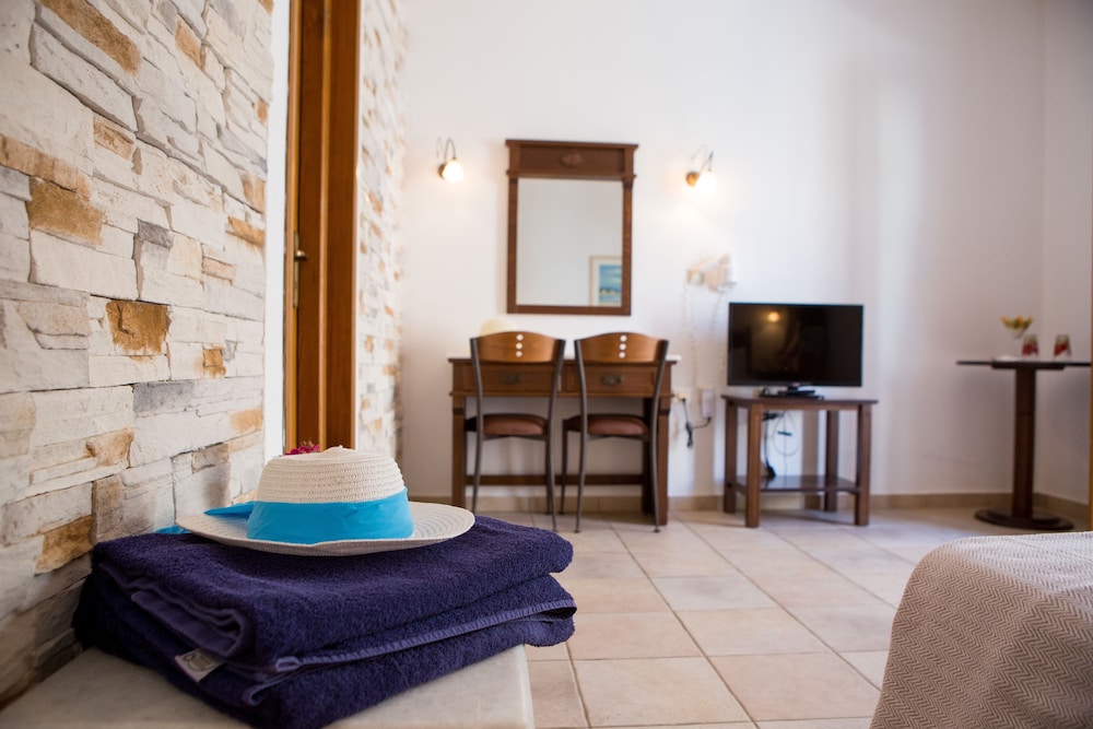 Double or Twin Room (Back-Garden View Special Offer)