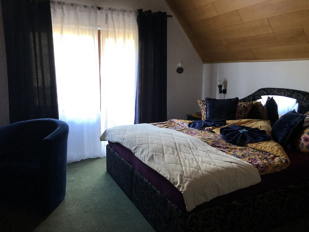 Deluxe Double Room, Private Bathroom (mit Duschtempel) - Photo 1