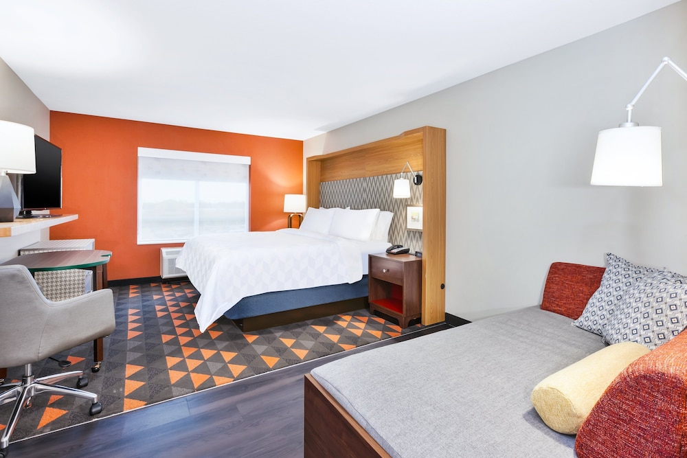 Standard Room, Multiple Beds photo 3
